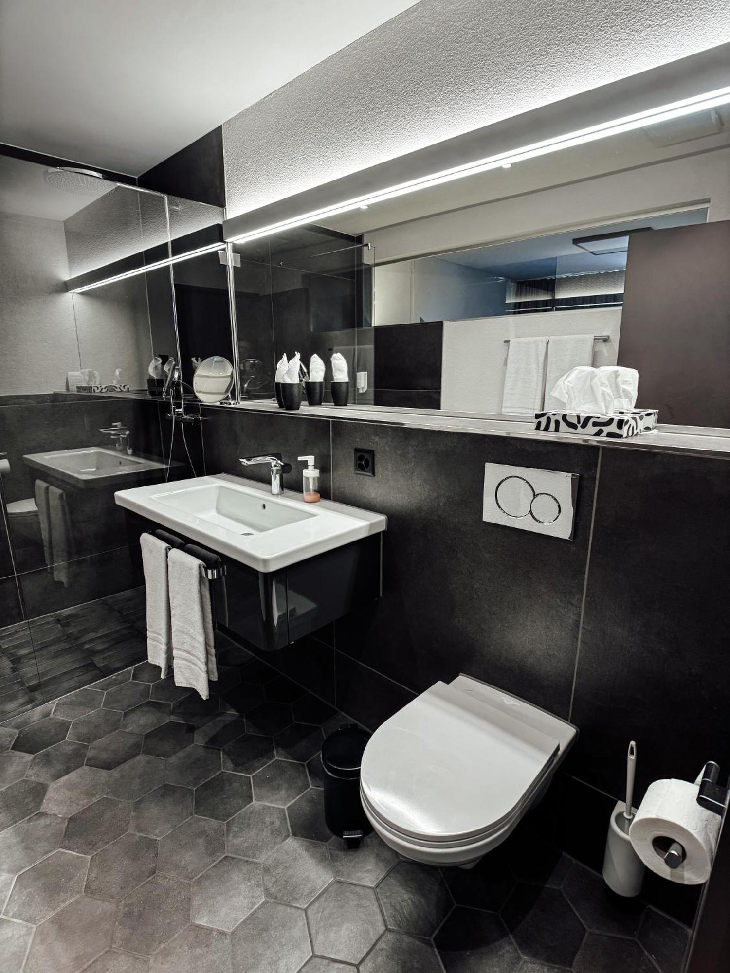 Boutique Hotel Sonne Seuzach Экстерьер фото