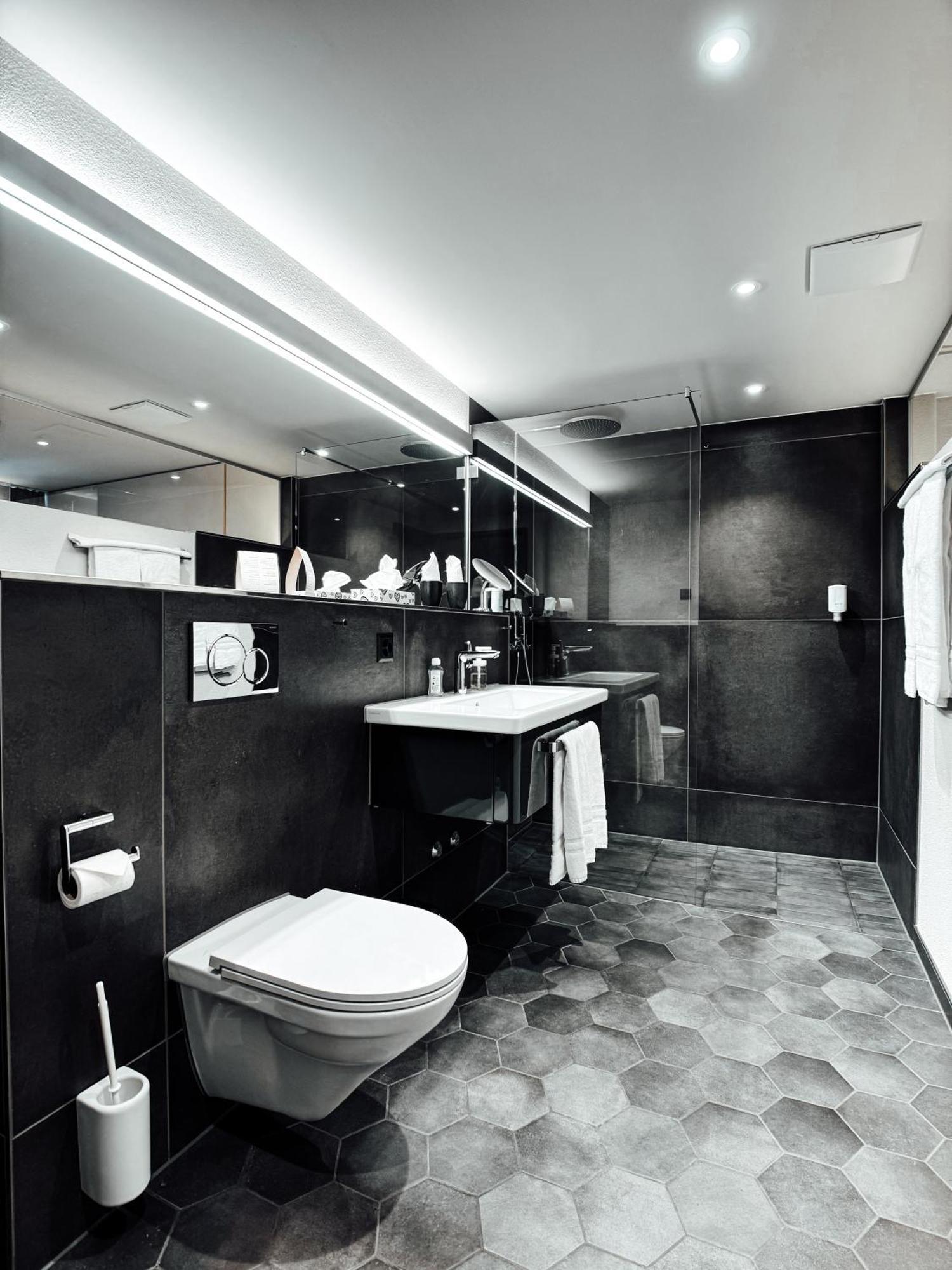 Boutique Hotel Sonne Seuzach Экстерьер фото